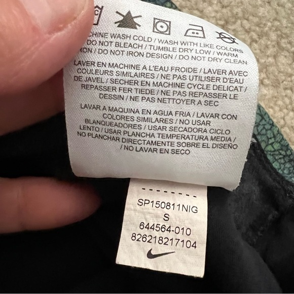 2015 Nike Kobe Bryant Black Mamba Tee Rare Mamba Logo Patch Lakers - Picture 8 of 10